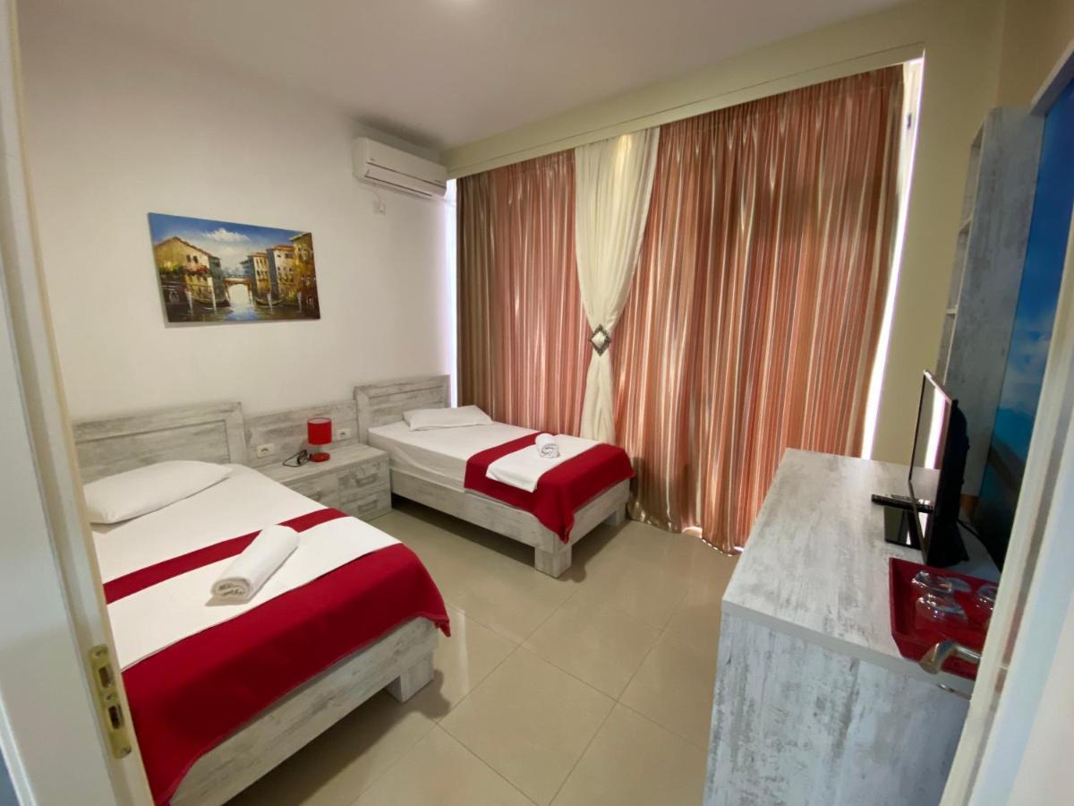 Apartamente Berti'S Garden Sarandë Exteriér fotografie