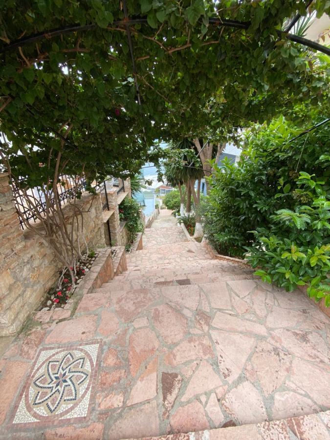Apartamente Berti'S Garden Sarandë Exteriér fotografie